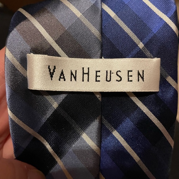Men’s Tie - Picture 2 of 2